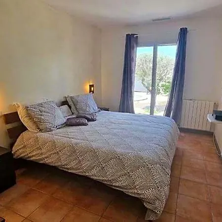 فندق Esterel Comfortable 3*