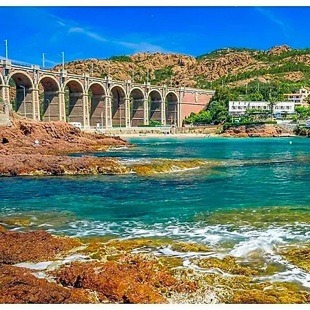 Esterel Comfortable فندق 3*