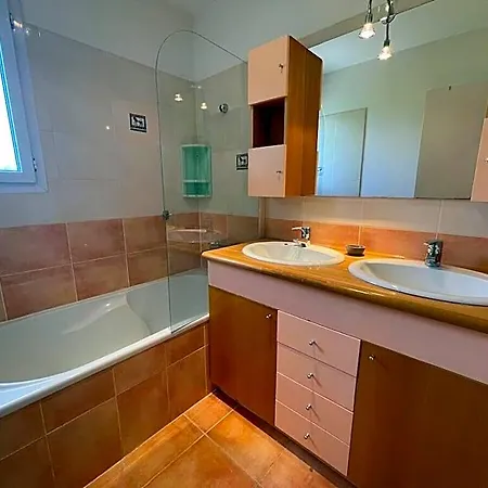 Esterel Comfortable فندق Saint-Raphaël